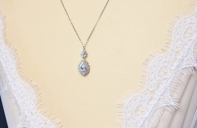 Collier de dos bijoux mariage - Prêt à porter