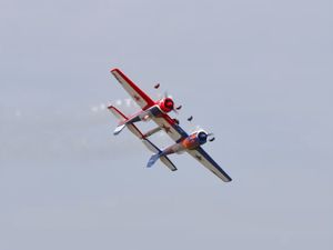 Un curieux appareil bi-fuselage : Le YAK 110