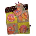 Une petite couverture et son doudou pour un bb