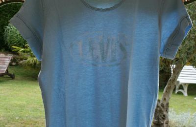 T-Shirt Levi's