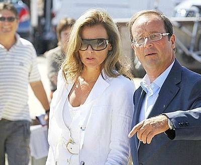 UN CAILLOU DANS LA CHAUSSURE DE FRANCOIS HOLLANDE