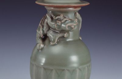 Celadon Covered Jar with Modeled Coiled Dragon, Longquan ware, Southern Song dynasty (1127-1279)