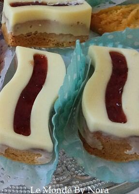 Biscuits vague coque chocolat blanc gelée de fraise