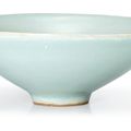 A Longquan celadon bowl, Northern Song dynasty (960-1127)