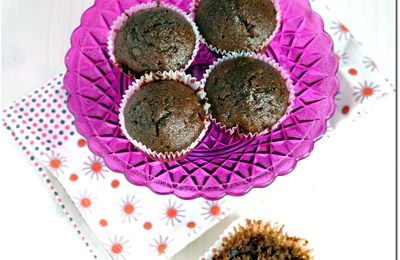 Petits gâteaux au chocolat comme des gâteaux au yaourt