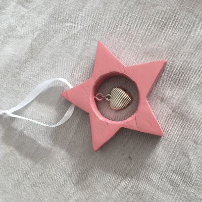 Étoile en bois.....
