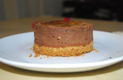 Cheesecake au chocolat et aux cacahuètes