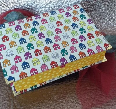 Boite livre "les papillons"