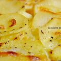 Gratin dauphinois (sans précuisson) servi avec des brochettes de scampis et chorizo