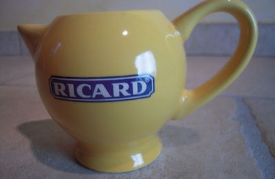 PU 021 petit pichet ceramique jaune "RICARD"