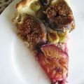 Tarte figues, prunes et raisins