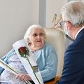 EN SIGNE DE RESPECT ET D’AFFECTION, DES ROSES POUR LES MAMANS DE BRISSET. 