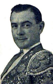 1922 2022 MIURA ET POULY III AUX ARENES D'ARLES