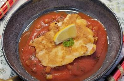...Délicieuse piccata de volaille, sauce tomate... (Cyril Lignac, Tous en cuisine menus de fêtes)