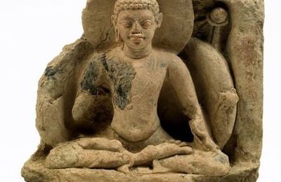 Buddha. Terre cuite. Inde du Nord-Est ou Bangladesh. ca 6° siècle