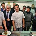 RESTAURANT MUNICIPAL SCOLAIRE : DU LAPIN POUR L’ANNÉE DU COQ.