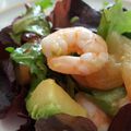 Salade aux crevettes et pamplemousse allégée