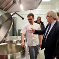 20 966 € POUR MODERNISER LA CUISINE DU RESTAURANT MUNICIPAL SCOLAIRE.