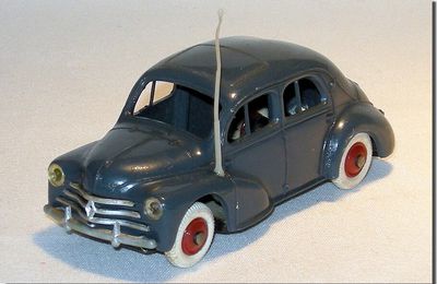 Renault 4cv © Norev ...