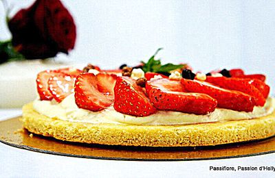 Tarte sucrée crème pâtissière fraises .