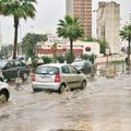ربع ساعة من الأمطار تغرق مدينة الدار البيضاء