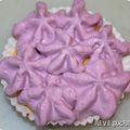 Cupcakes aux m&ucirc;res , chantilly violette