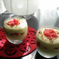 Verrines de mousse de petits suisses aux fraises