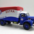 Berliet GLR 8 R fourgon Esso. #4323. Maqmadon. 1/24.