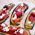 Aubergines rôties, houmous aux câpres, poivrons et feta