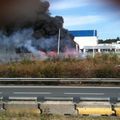 Un incendie le long de l'autoroute A63 à la sortie de Bordeaux