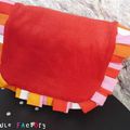 Pochette-Sac-trousse-banane à froufrou velours orange et rayures