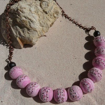 Perles vieillies en rose fillette