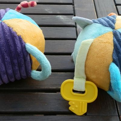 La balle d'activité de Petits d'om