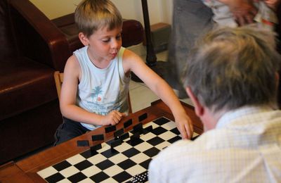 une partie de domino avec Papi Doc'