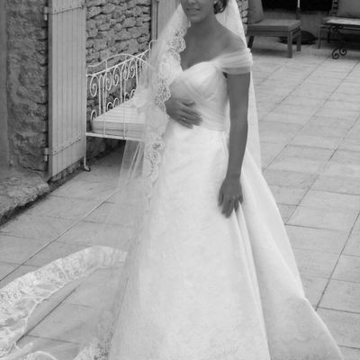 Dentelle et tulle drappé....