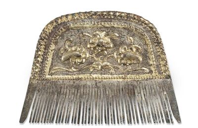 A gilt-silver comb, Tang dynasty