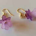 Boucles d'oreilles lucites mauves