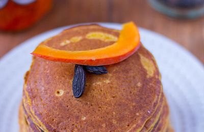 Pancakes au lait de coco - potimarron et fêves de Tonka