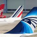 Aéroport-Toulouse-Blagnac-LFBO : Airbus A330-323X , Egyptaire , F-WWYR , Airbus A320-232 , Air France , F-WWIK