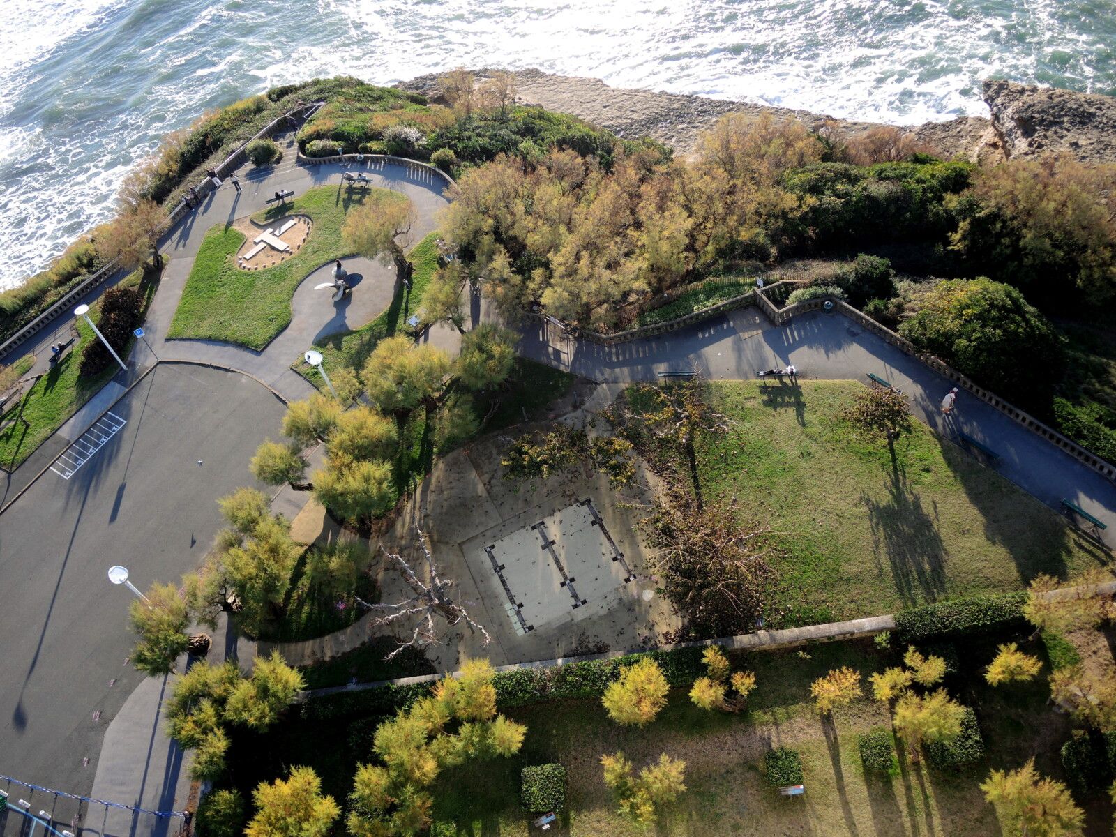 Biarritz, le phare, sommet, vue sur l'esplanade Elysabeth 2 (64)