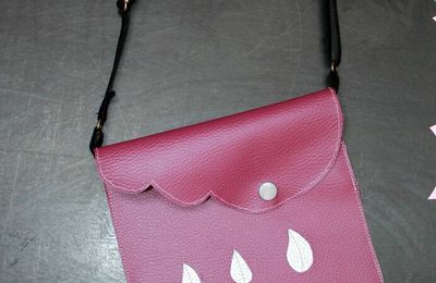 Pochette nuage pour une super ATSEM