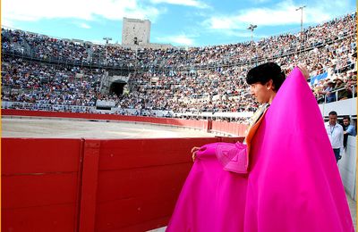 ARLES 16 04 2022 - TRIOMPHE D'ANDRÉS ROCA REY !