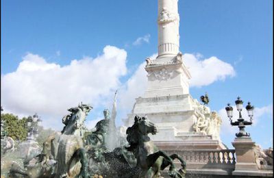 Bordeaux - Variations autour du monument des Girondins