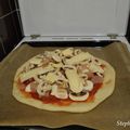 Pizza champignons, poulet et reblochon