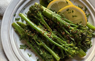 Broccolini sauté et sauce miso