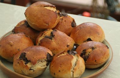 Petits pains aux noisettes et au chocolat de E.KAyser