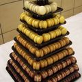 **Pièce Montée En Macarons Pour Mariage Chocolat Ivoire**