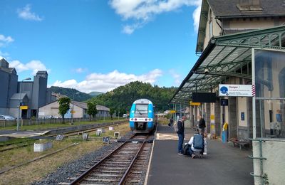 Face au « schisme » territorial et social, rendre aux "territoires" un transport public décent est un enjeu politique majeur (éditorial)