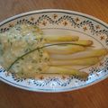 asperges et sauce au crabe