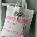 Même si ici on ne trouve que du "made in France"....la version tote bag débarque !